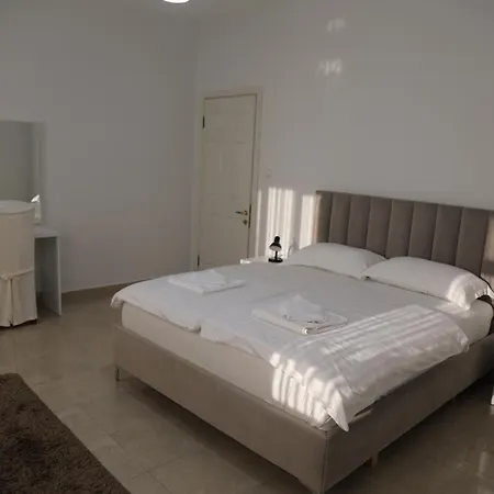 Duka Inn *